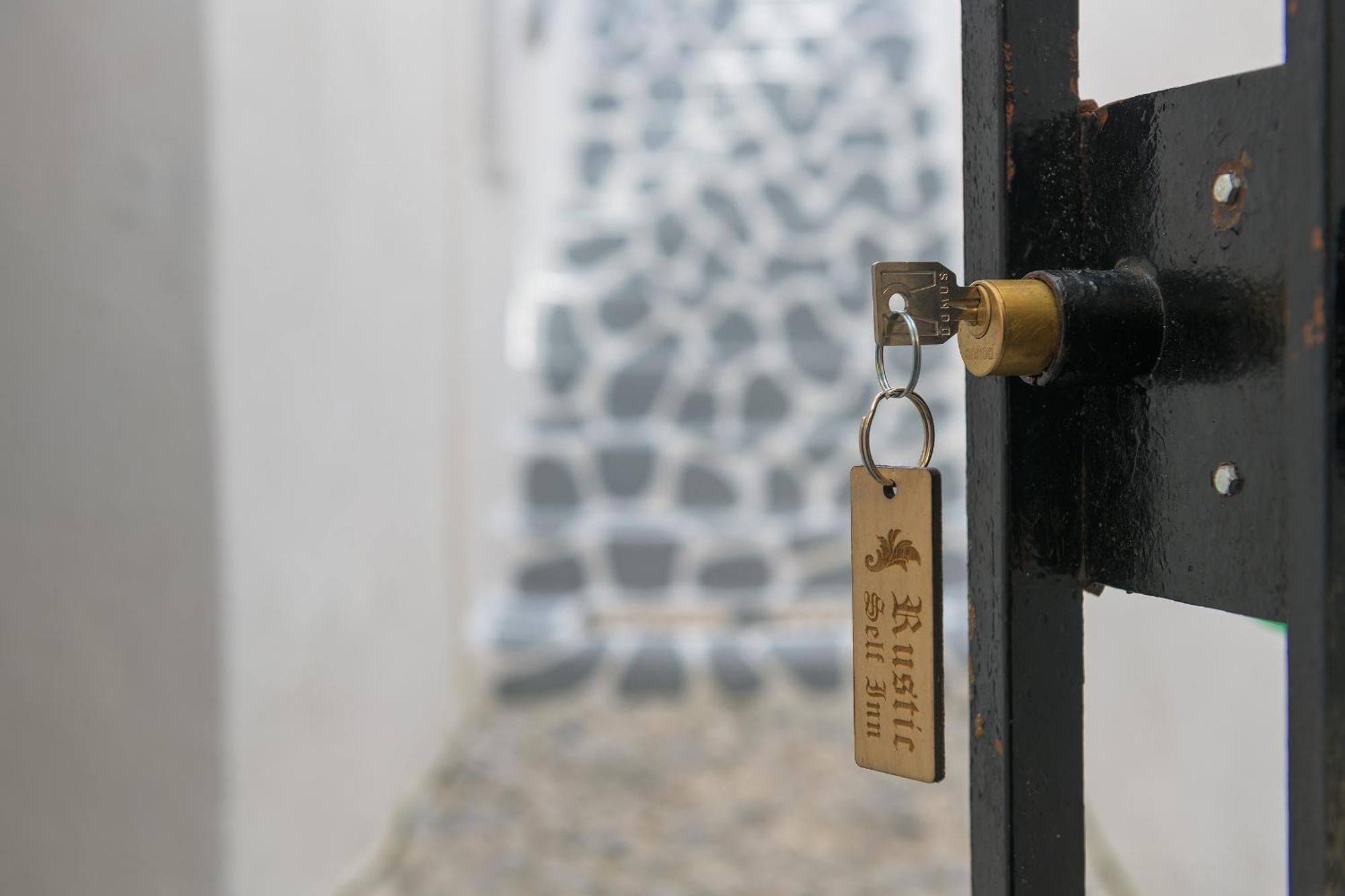 Rustic Self-Inn Rhodes City Exterior photo