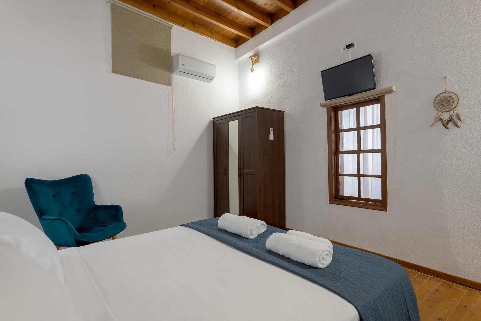 Rustic Self-Inn Rhodes City Exterior photo