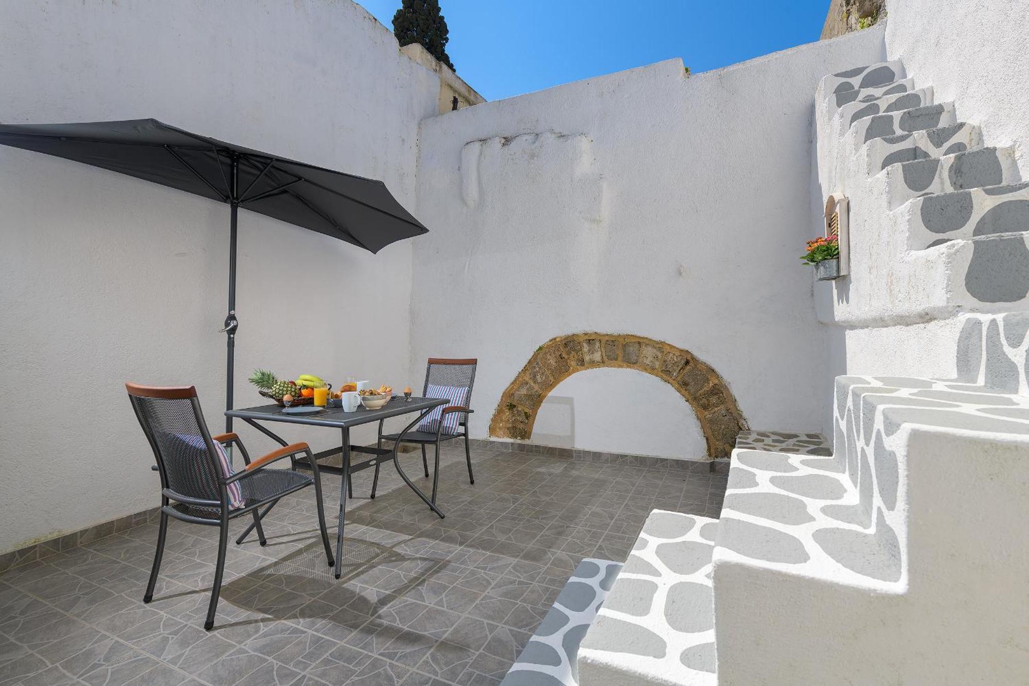 Rustic Self-Inn Rhodes City Exterior photo
