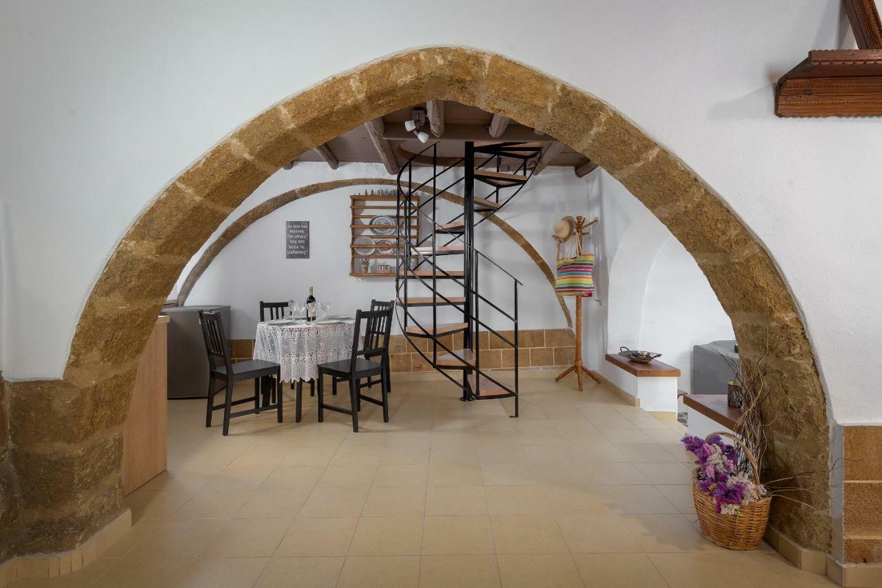 Rustic Self-Inn Rhodes City Exterior photo